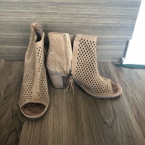 TOMs majorca peep toe bootie